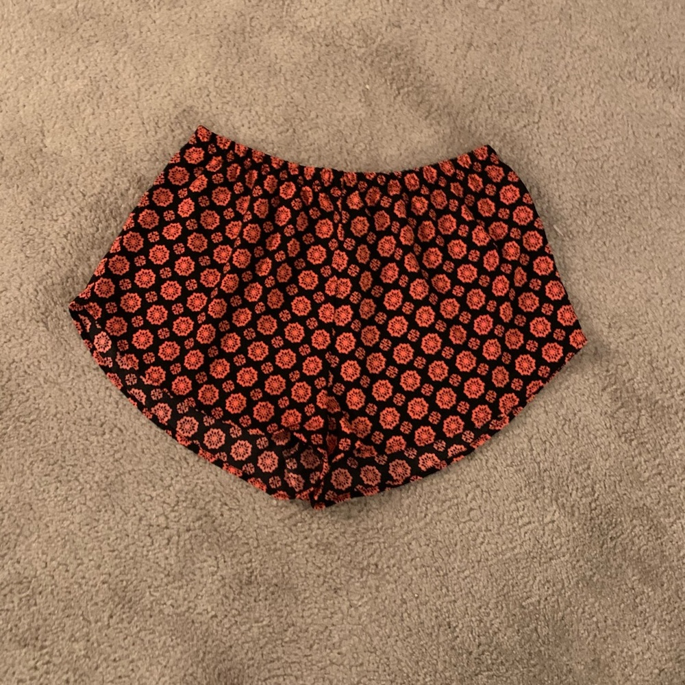 Ambiance Apparel shorts L